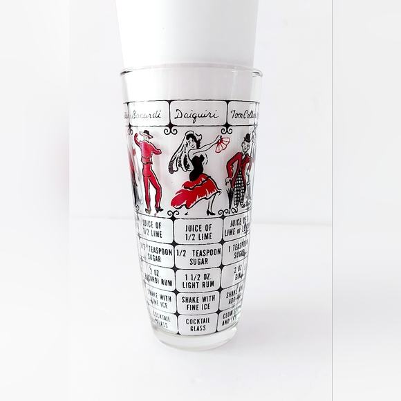 Mixing glass for cocktails with printed recipes. - Picture 3 of 9